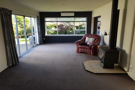 Photo of property in 6 Wallace Place, Rangiora, 7400