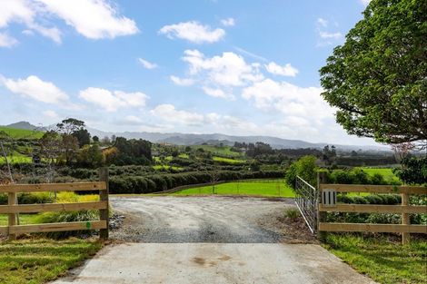 Photo of property in 111 Takatu Road, Tawharanui Peninsula, Matakana, 0986