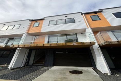 Photo of property in 2/30 Woodford Avenue, Henderson, Auckland, 0610