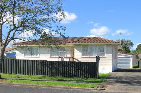 Photo of property in 14 Othello Drive, Clover Park, Auckland, 2023