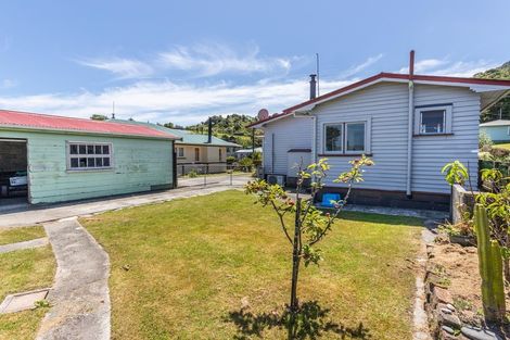 Photo of property in 20 Ashmore Avenue, Cobden, Greymouth, 7802