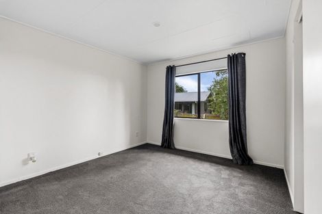 Photo of property in 52b Seddon Street, Waikanae, 5036