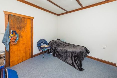 Photo of property in 100 Gonville Avenue, Gonville, Whanganui, 4501