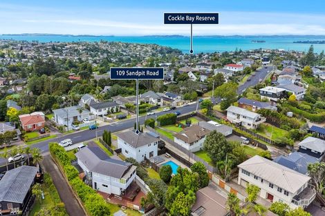 Photo of property in 109 Sandspit Road, Shelly Park, Auckland, 2014