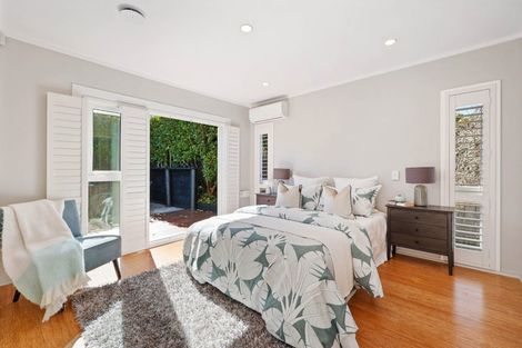 Photo of property in 11 Micawber Place, Mellons Bay, Auckland, 2014