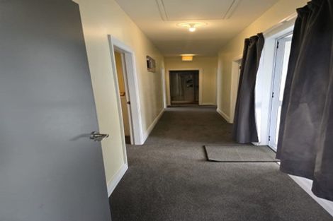 Photo of property in 80 Queens Drive, Lyall Bay, Wellington, 6022