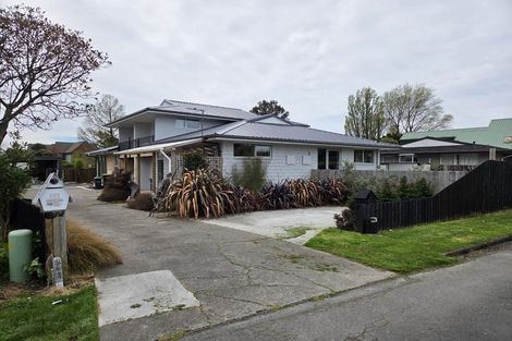 Photo of property in 2/3 Esher Place, Saint Martins, Christchurch, 8022