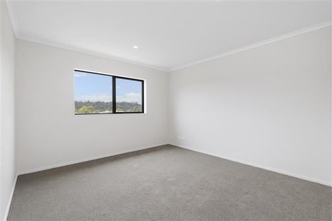 Photo of property in 16 Vincent Mcgrath Crescent, Swanson, Auckland, 0614