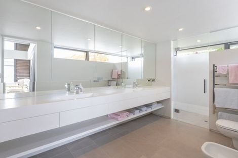 Photo of property in 65 Taumata Road, Omaha, 0986