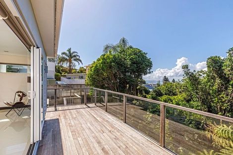 Photo of property in 1 Paterson Mews, Browns Bay, Auckland, 0630