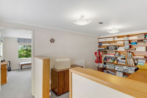 Photo of property in 4 Ranui Terrace, Tawa, Wellington, 5028