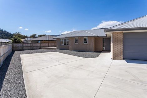 Photo of property in 80 Golden Shore Place, Coromandel, 3506