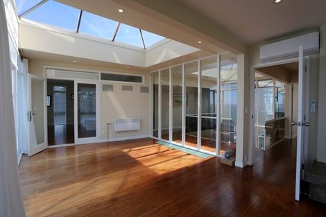 Photo of property in 77 Cliff Road, Torbay, Auckland, 0630