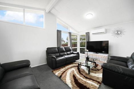 Photo of property in 10 Bremridge Place, Melville, Hamilton, 3206