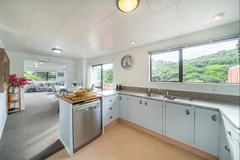 Photo of property in 20 Roys Road, Plimmerton, Porirua, 5026