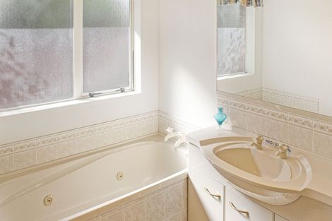 Photo of property in 39 Showgate Avenue, Sockburn, Christchurch, 8042