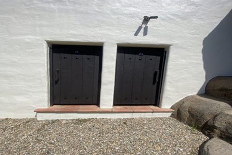 Photo of property in 9 Laingrange Place, Laingholm, Auckland, 0604