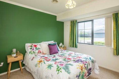 Photo of property in 52 Campion Road, Waikanae Beach, Waikanae, 5036
