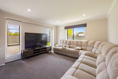 Photo of property in 2 Bibby Street, Waipawa, 4210