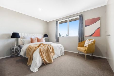 Photo of property in 148a Aviemore Drive, Highland Park, Auckland, 2010