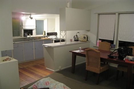 Photo of property in 1 Onewa Road, Northcote, Auckland, 0627