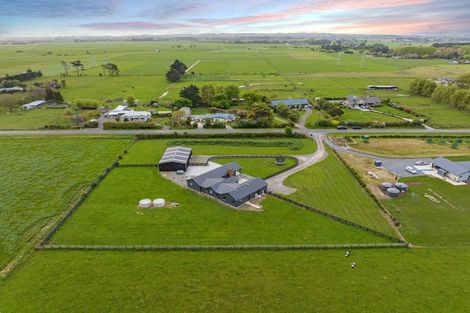 Photo of property in 77 Aranui Road, Kairanga, Palmerston North, 4475