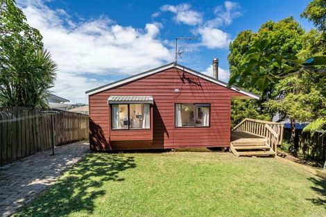 Photo of property in 1/25 Heathglen Place, Bayview, Auckland, 0629