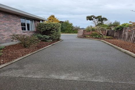 Photo of property in 28 Gladstone Road, Woodend, 7610