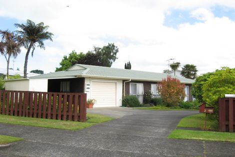 Photo of property in 2 Ashby Place, Pukekohe, 2120