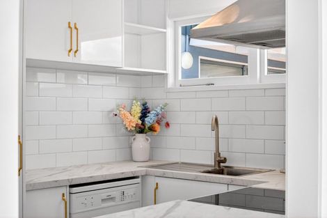 Photo of property in 3/163 Vigor Brown Street, Napier South, Napier, 4110