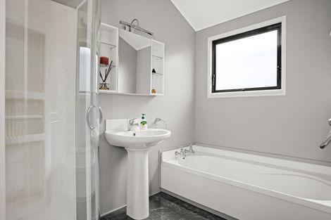 Photo of property in 37 Hikanui Drive, Havelock North, 4130