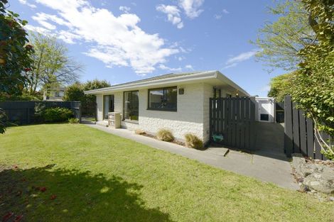 Photo of property in 1/48 Jeffreys Road, Fendalton, Christchurch, 8052