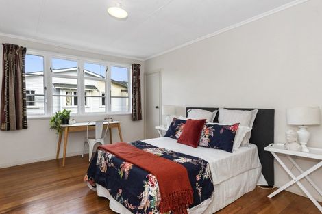 Photo of property in 12 Anzac Avenue, Morrinsville, 3300