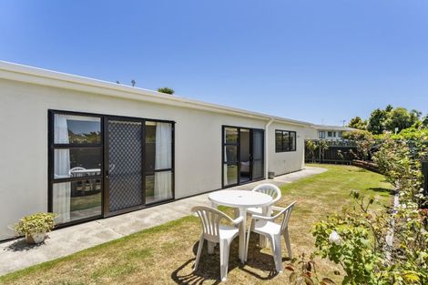 Photo of property in 32 Langdale Avenue, Paraparaumu, 5032