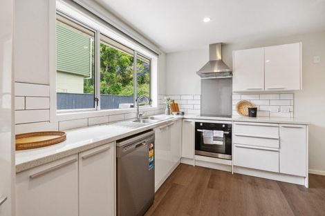 Photo of property in 70 Glen Road, Raumati South, Paraparaumu, 5032