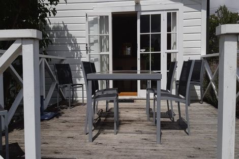 Photo of property in 62 Strasbourge Street, Martinborough, 5711