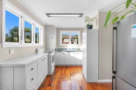 Photo of property in 2/26 Woodside Road, Massey, Auckland, 0614