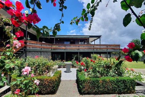 Photo of property in 76 Brick Bay Drive, Sandspit, Warkworth, 0982