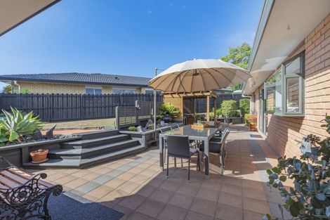 Photo of property in 14 John Lister Close, Golflands, Auckland, 2013