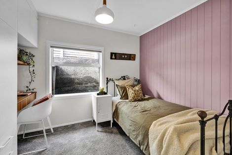 Photo of property in 19 Lawry Street, Blagdon, New Plymouth, 4310