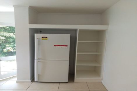 Photo of property in 15a Glen Vista Place, Bayview, Auckland, 0629