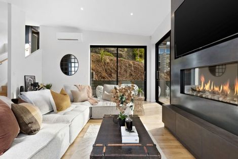 Photo of property in 5 Lancewood Lane, Queenstown, 9300