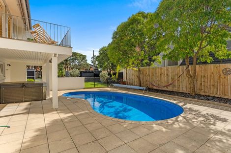 Photo of property in 1a Muritai Road, Milford, Auckland, 0620