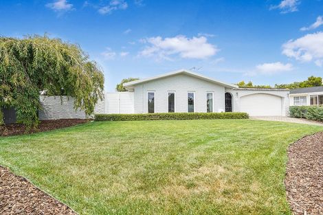 Photo of property in 13 Knightsbridge Place, Dinsdale, Hamilton, 3204