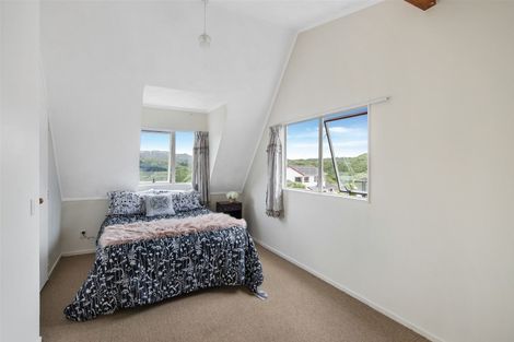 Photo of property in 2/61 Woodhouse Avenue, Karori, Wellington, 6012