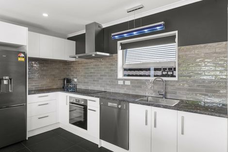 Photo of property in 9 Te Whenu Crescent, Marshland, Christchurch, 8083