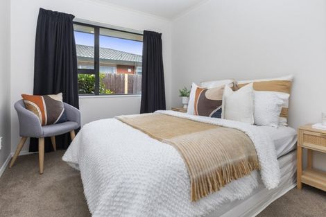 Photo of property in 1/129 Avonhead Road, Avonhead, Christchurch, 8042