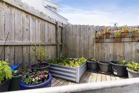 Photo of property in 10a De Thiery Place, Pakuranga Heights, Auckland, 2010