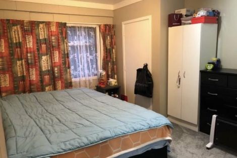 Photo of property in 27a Royal Road, Massey, Auckland, 0614