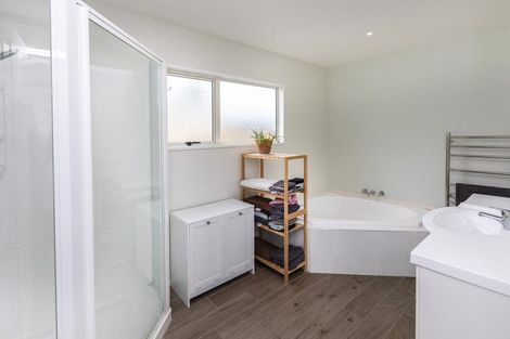 Photo of property in 9 Enticott Place, Huntsbury, Christchurch, 8022